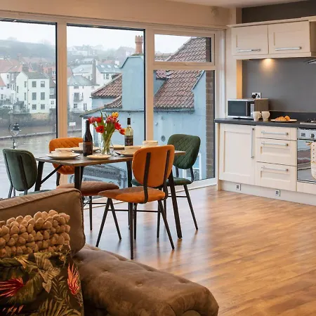 Number 3 Pier Road Apartament Whitby