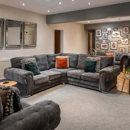 Number 3 Pier Road * 惠特比