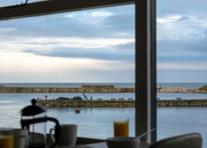 Number 3 Pier Road דירה