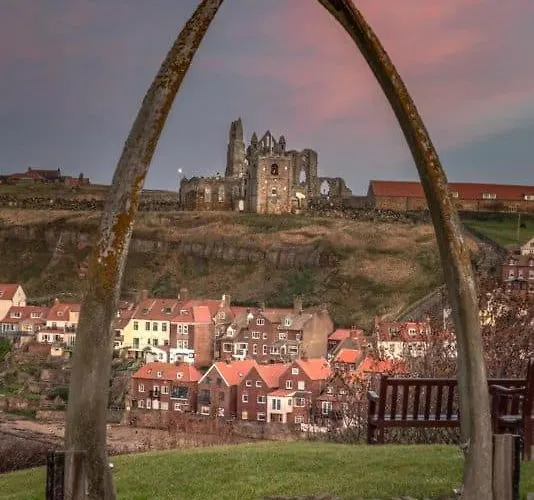 Number 3 Pier Road דירה