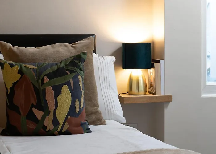 דירה Number 3 Pier Road וויטבי