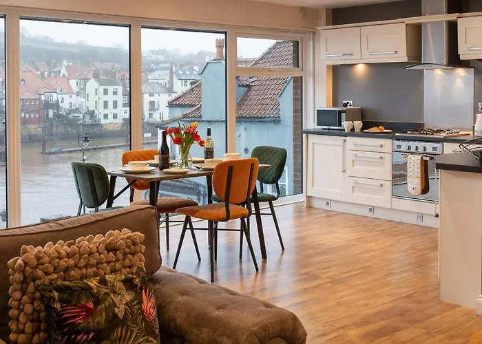 Number 3 Pier Road דירה וויטבי